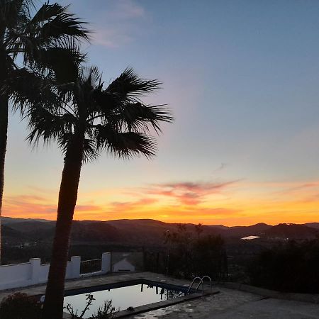 Las Palmeras - Ein Stueck Vom Paradies - Behagliches Haus Mit Pool Algodonales Luaran gambar