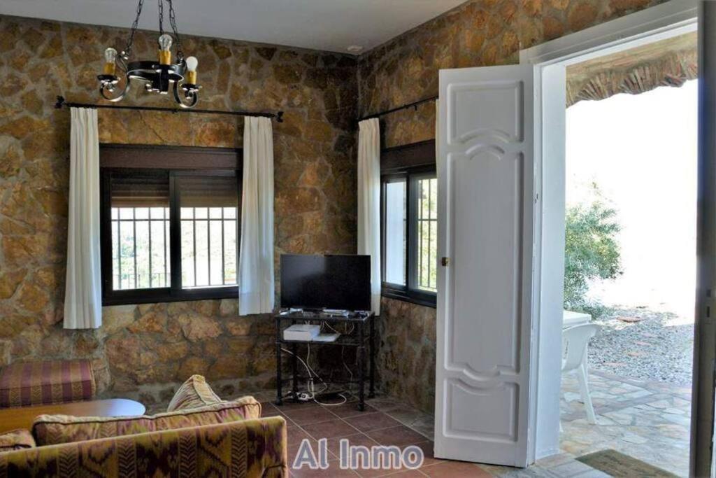 Las Palmeras - Ein Stueck Vom Paradies - Behagliches Haus Mit Pool Algodonales Luaran gambar