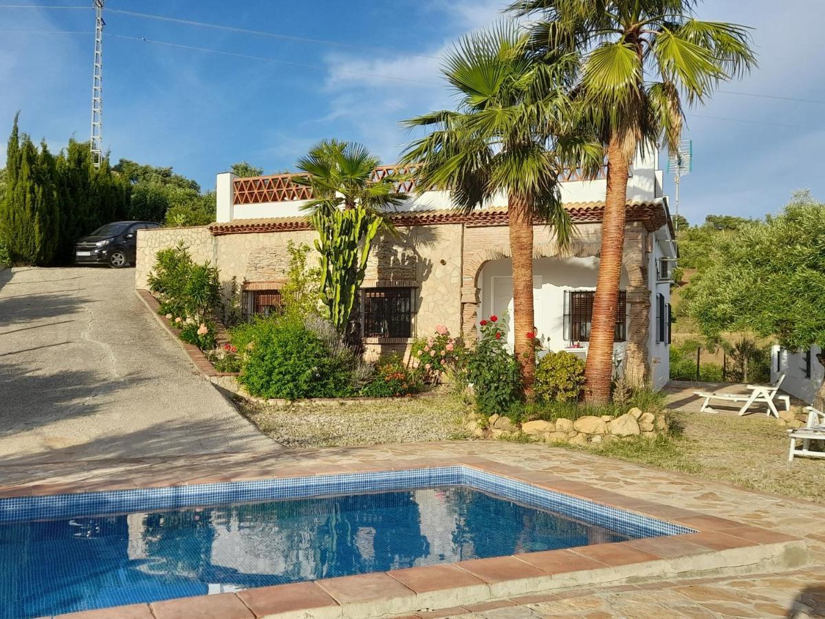 Las Palmeras - Ein Stueck Vom Paradies - Behagliches Haus Mit Pool Algodonales Luaran gambar