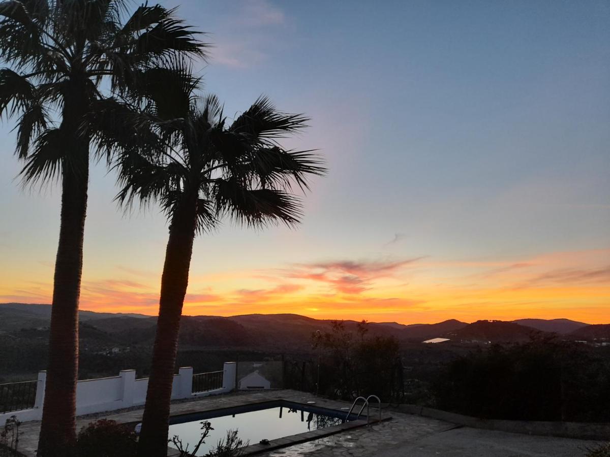 Las Palmeras - Ein Stueck Vom Paradies - Behagliches Haus Mit Pool Algodonales Luaran gambar